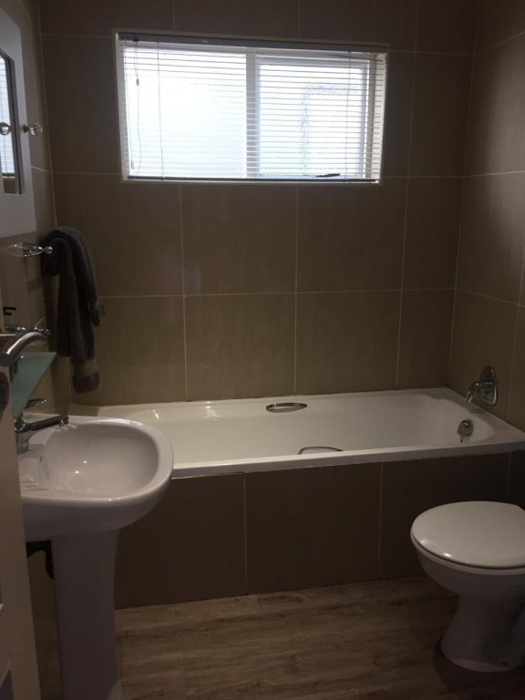 Фото The Hill Boutique Bed & Breakfast