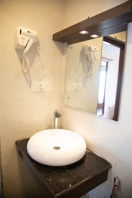 Фото Himalayan Suite Hotel