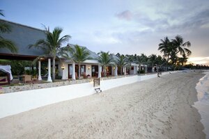 Miskawaan Luxury Beachfront Villas