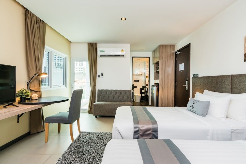 Фото T Pattaya Hotel