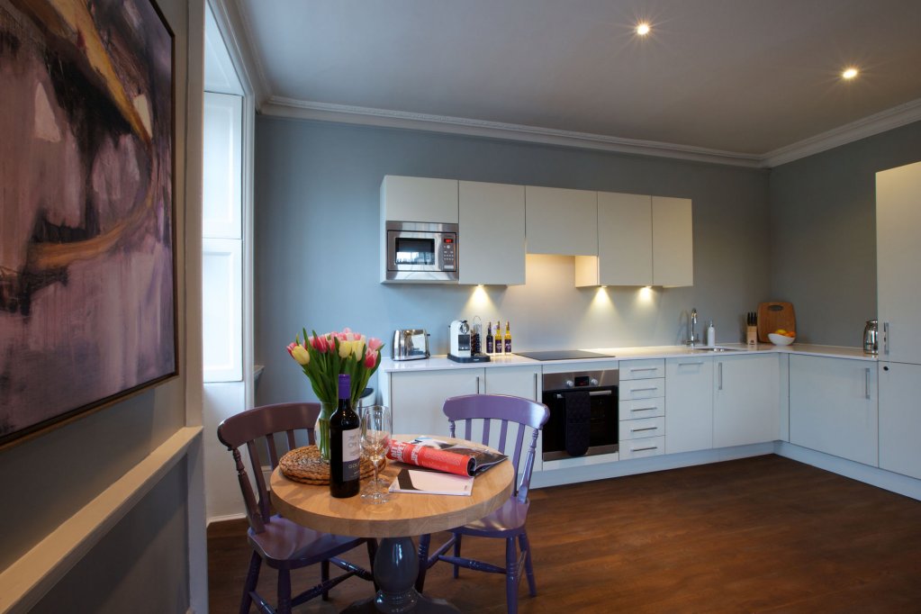 Фото Halcyon Apartments