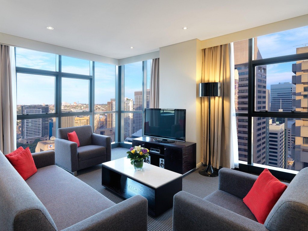 Фото Meriton Suites Pitt Street