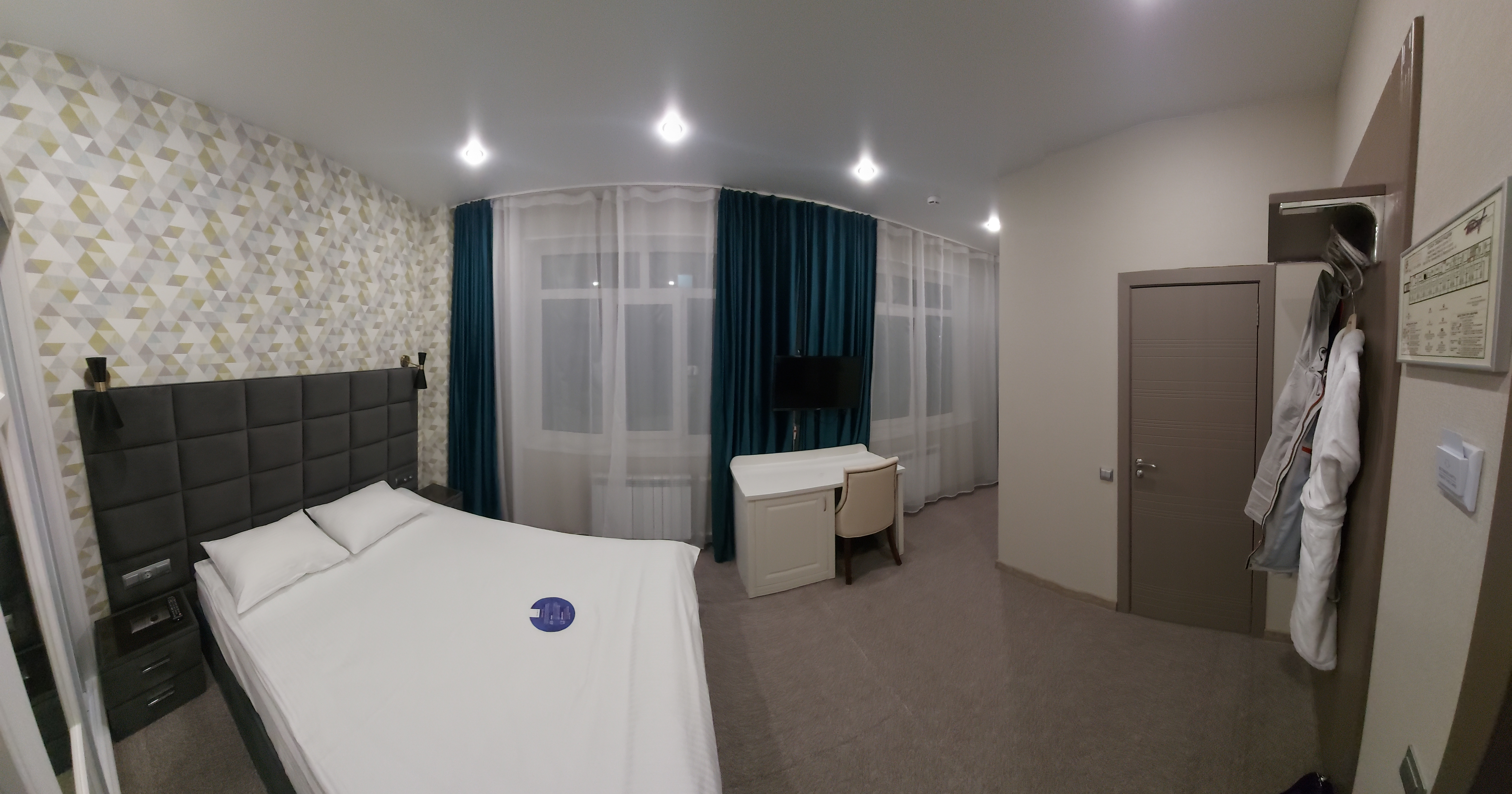 Фото Park Side Inn