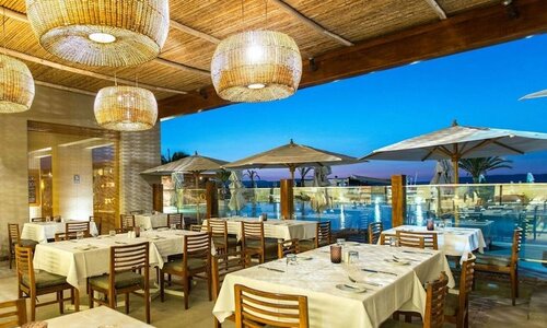 Гостиница DoubleTree by Hilton Resort Paracas