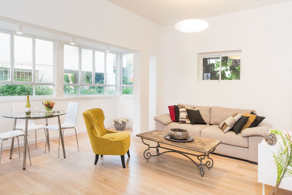 Фото Sea N'Rent - 14 Hirschenberg Tel Aviv