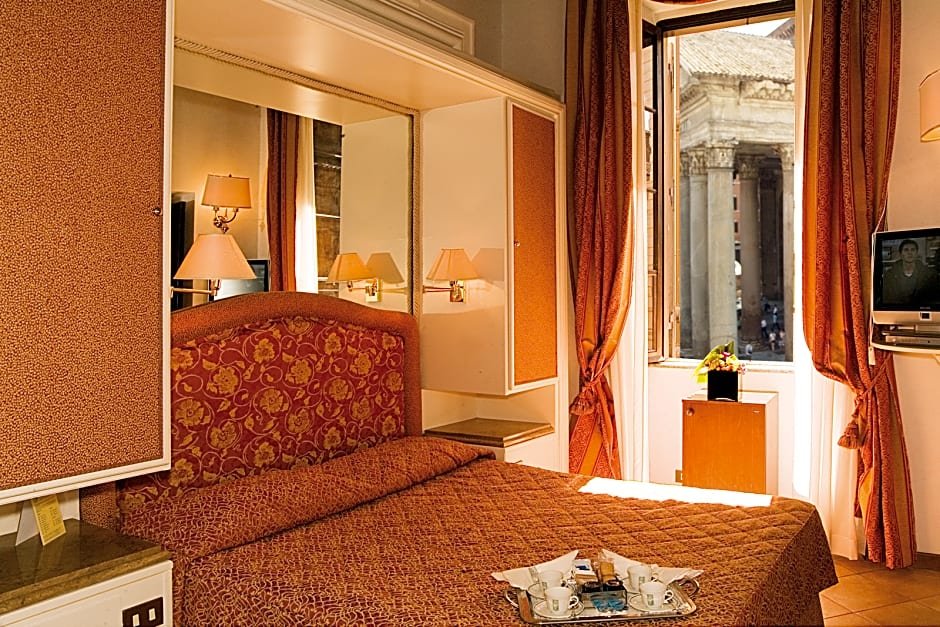 Фото Antico Albergo del Sole al Pantheon