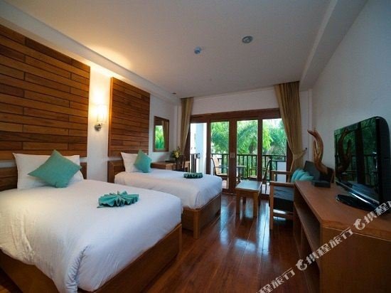 Фото Oyo 510 Thai Palace Resort