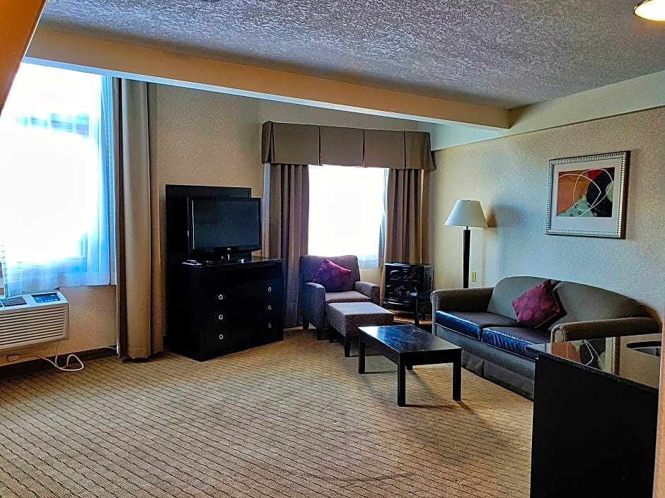 Фото Holiday Inn Canmore, an Ihg Hotel