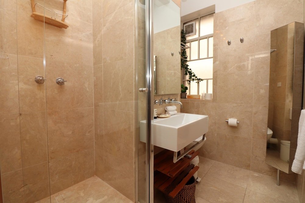 Фото Alcaston House - Rejuvenate Stays