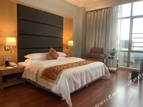 Фото Jiangmen Gladden Hotel