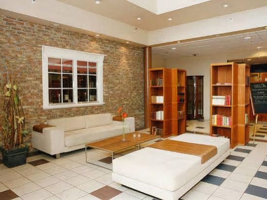 Фото Howard Johnson by Wyndham Perry Ga