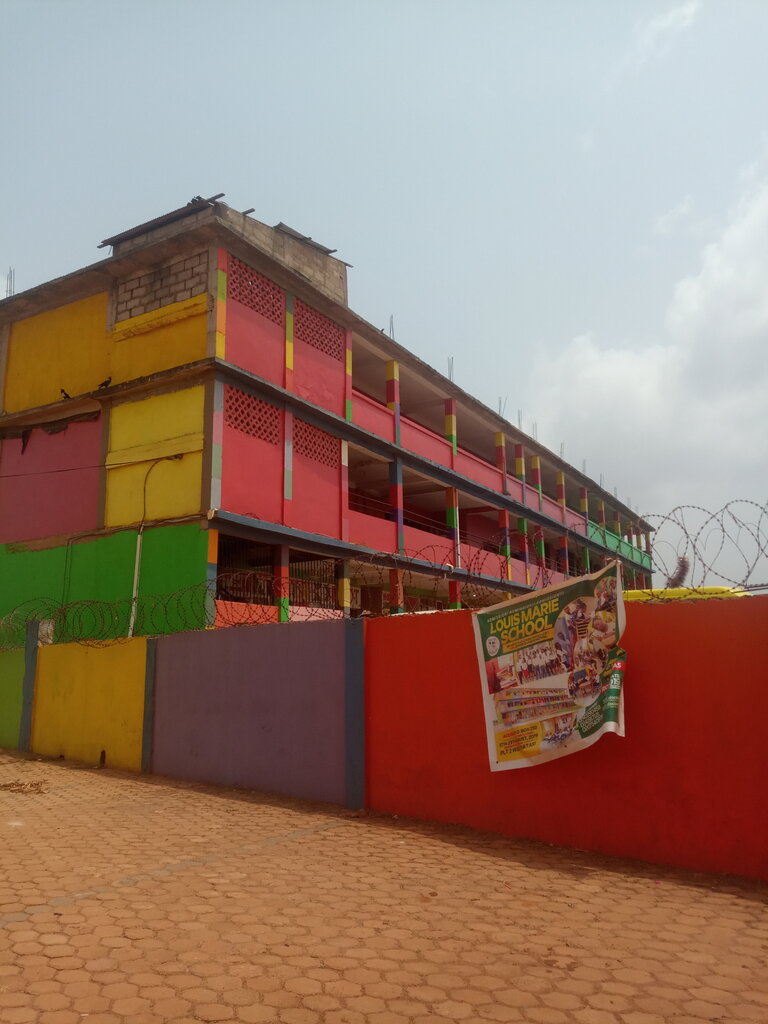 School of the arts Louis Marie school, Kumasi, photo