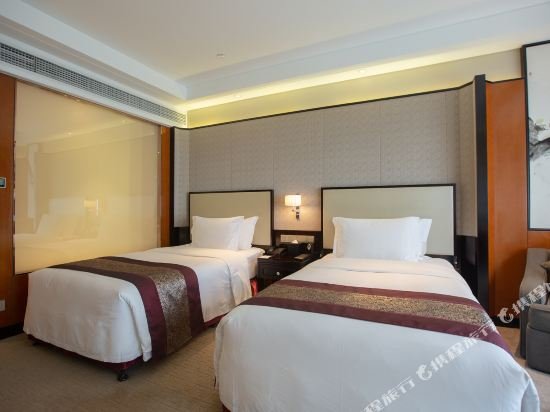 Фото Howard Johnson Jinyi Hotel Chongqing