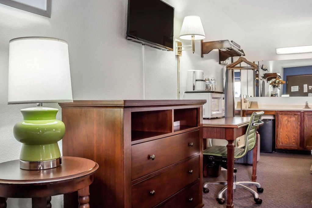 Фото Rodeway Inn near Ft Huachuca