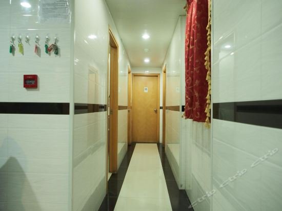 Фото China Emperor Hotel