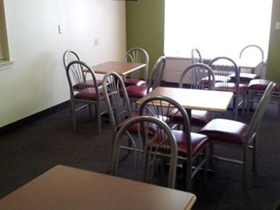 Фото Regency Inn & Suites