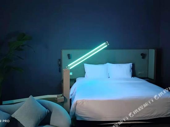 Фото Holiday Inn Express Wuhan Optical Valley, an Ihg Hotel