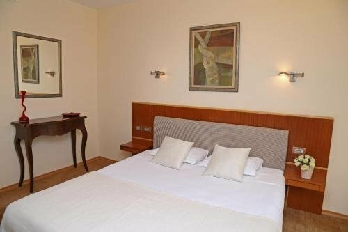 Гостиница Hotel Park Central в Сливене