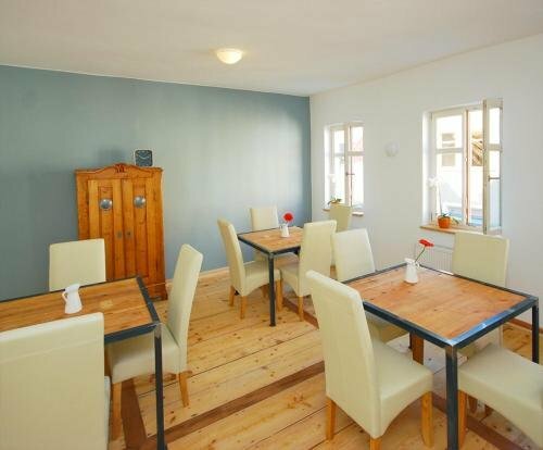 Гостиница Pension und Ferienwohnung Onkel Ernst в Наумбурге