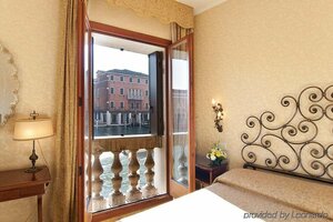 Гостиница Continental Venice Hotel