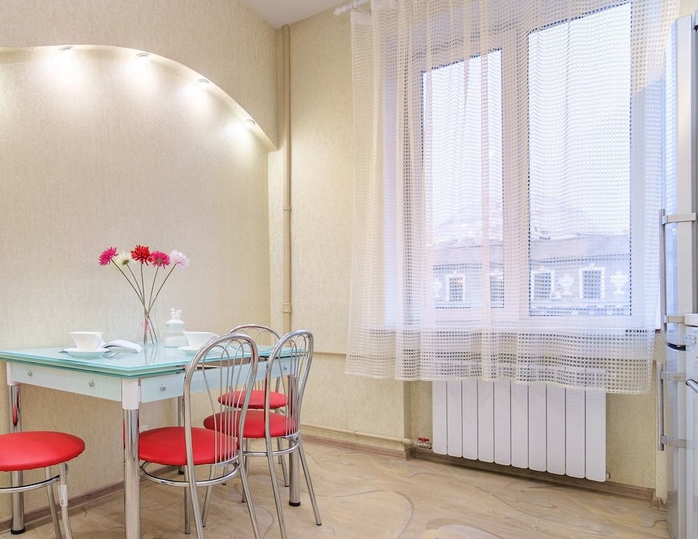 سكن للإيجار اليومي Flatsis Apartment Konstitutsii 2 ، خاركيف، صورة