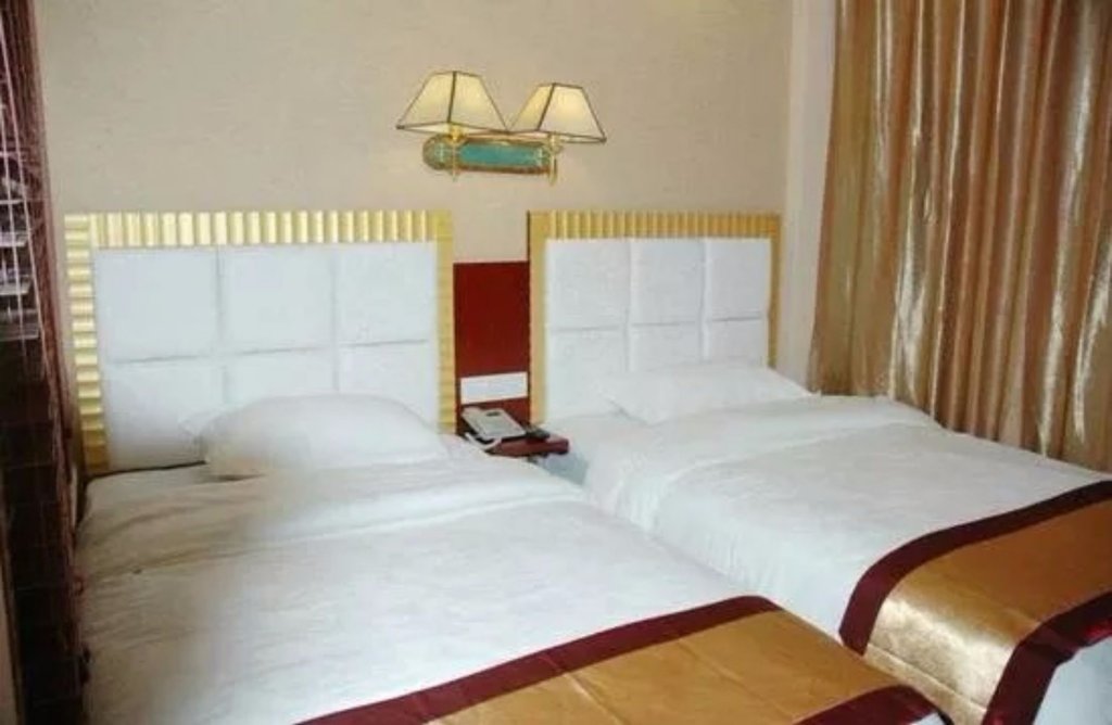 Фото Poltton International Apartment Kunming Railway Station