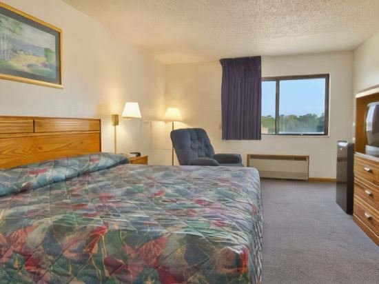 Фото Super 8 by Wyndham Macomb