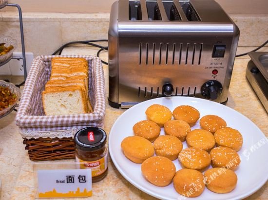 Фото City Comfort Inn Wuhan Jiangxia