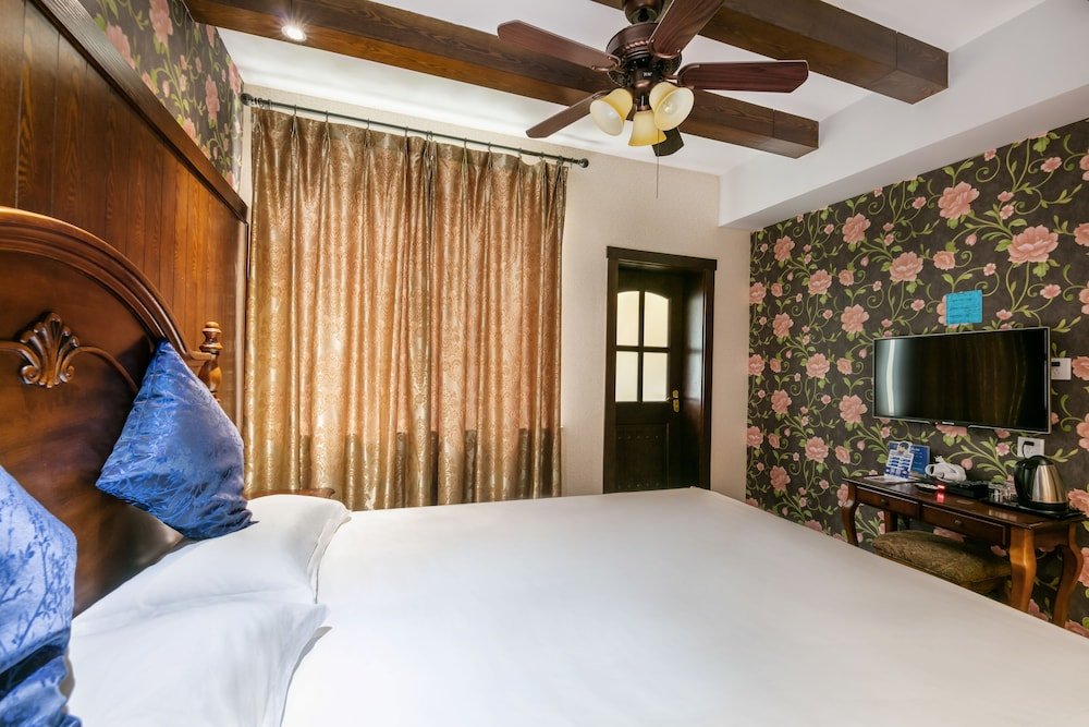 Фото Westlake Hostel Man Juelong branch