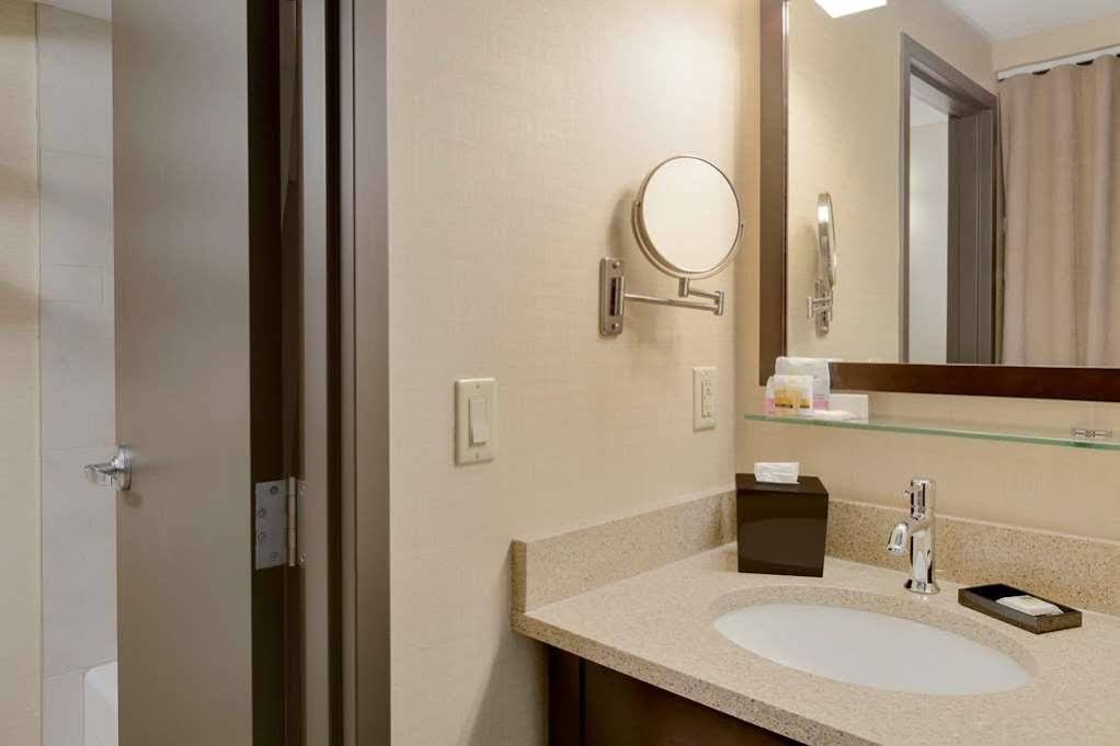 Фото Best Western Plus Edmonton Airport Hotel