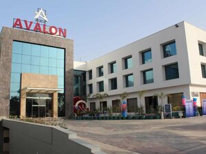 Avalon Hotel & Banquets