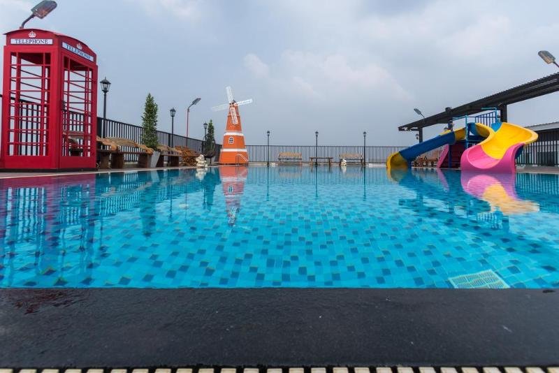 Фото отеля 2