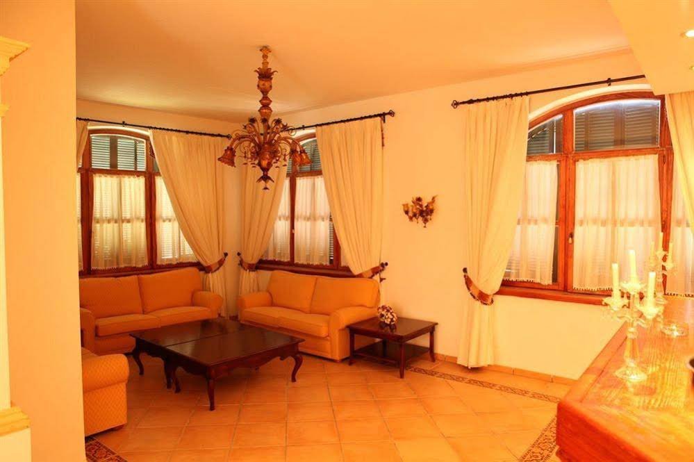 Фото Son Manera Retreat Finca