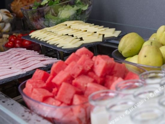 Фото Campanile Shanghai Huaihai Hotel