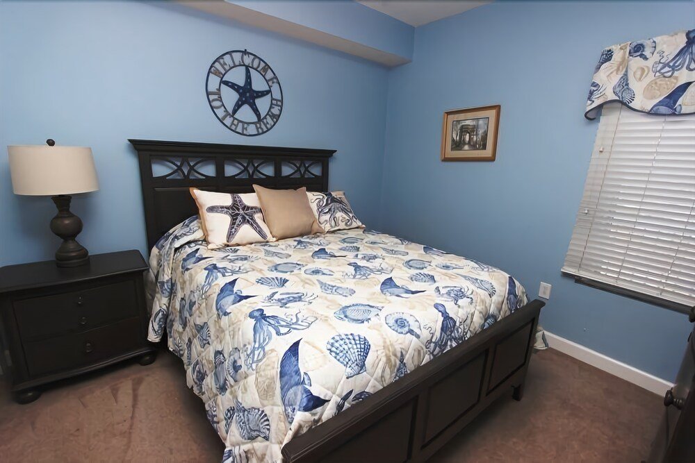 Фото Sterling Shores Ph13 - 3 Br home by RedAwning