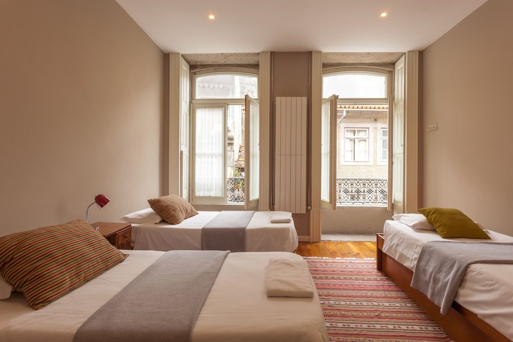 Фото Being Porto Hostel