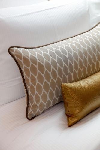 Фото Niepce Paris Hotel, Curio Collection by Hilton