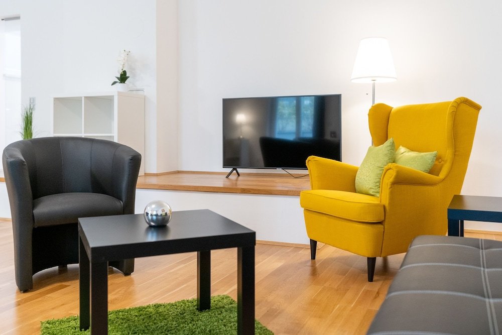 Фото Apartments Wien - Schwarzenbergplatz