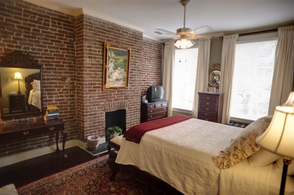 Фото Savannah Bed & Breakfast Inn