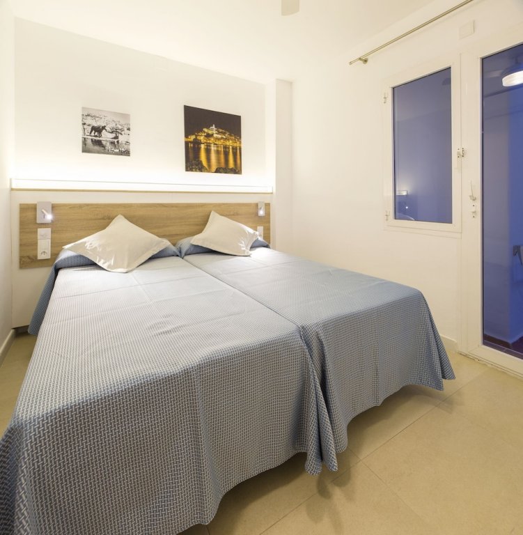 Фото Playa Bella Beach Apartments