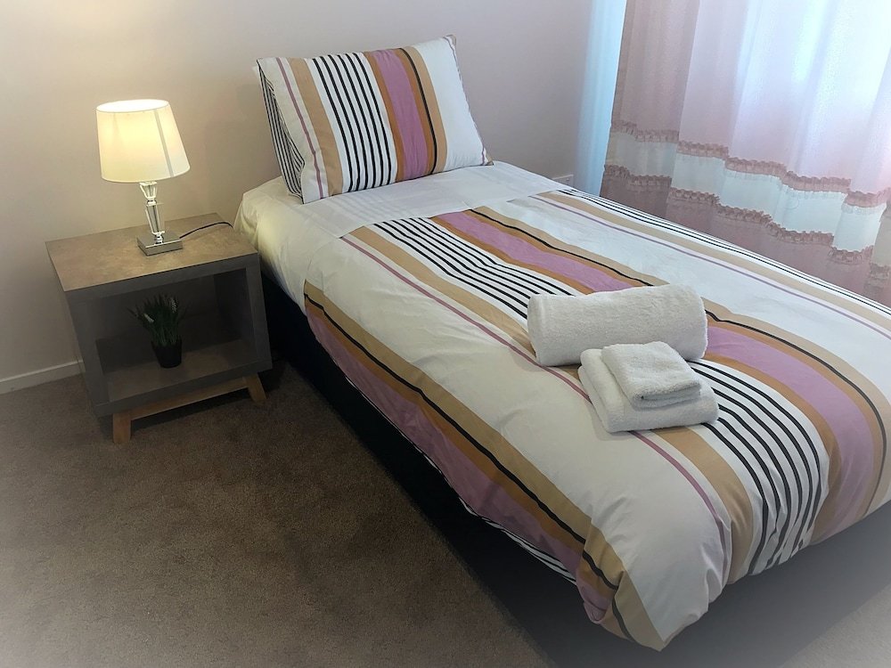 Фото Flatbush Holiday Accommodation