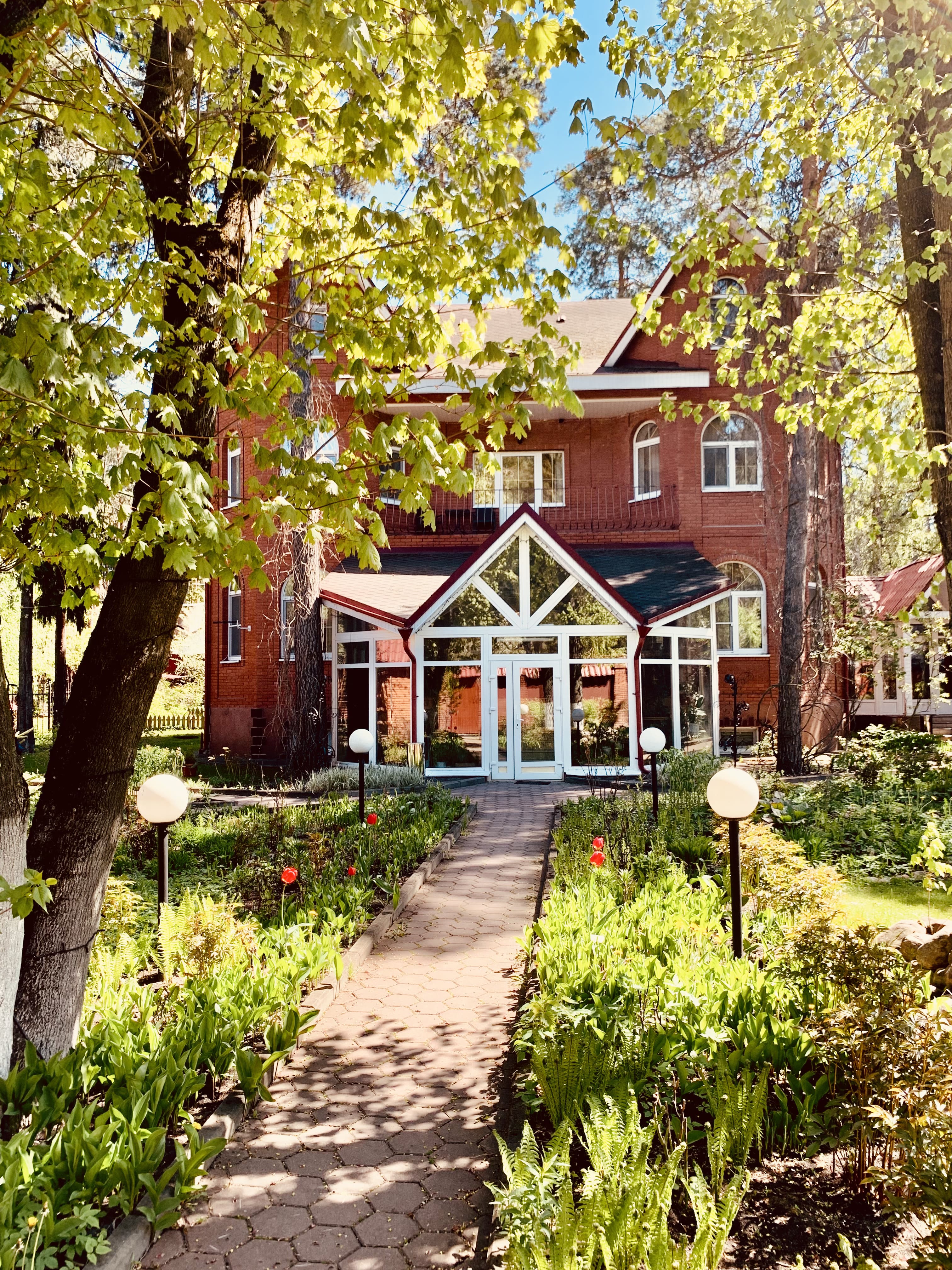 Фото отеля 1