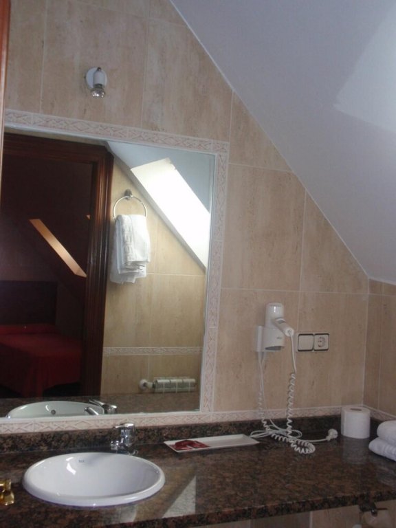 Фото Hampton Inn Boston - Logan Airport