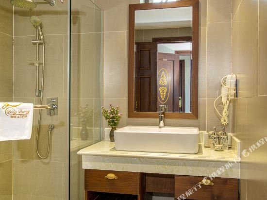 Фото Dong Duong Hotel