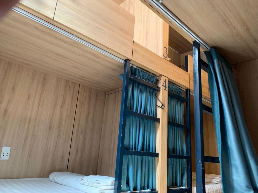 Фото Red Roses Hostel