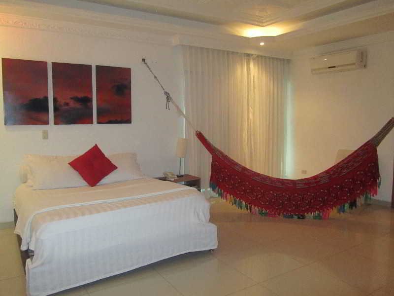 Фото MasHoteles AstraSuite 427