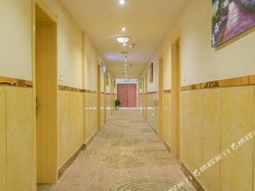 Гостиница GreenTree Inn HeFei South High-Speed Railway Station BaoHe Avenue Baohe District Government Hotel в Аньхое