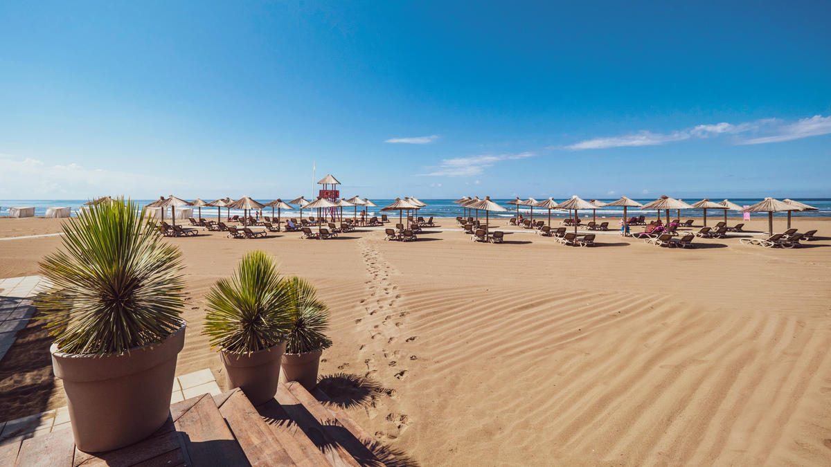 Фото Azul Beach Resort Montenegro by Karisma