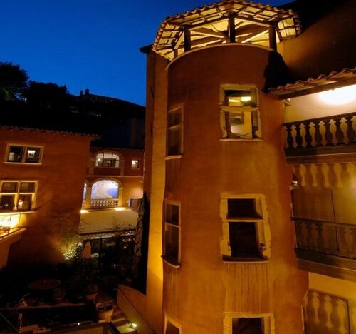 Гостиница MiHotel La Tour Rose в Лионе