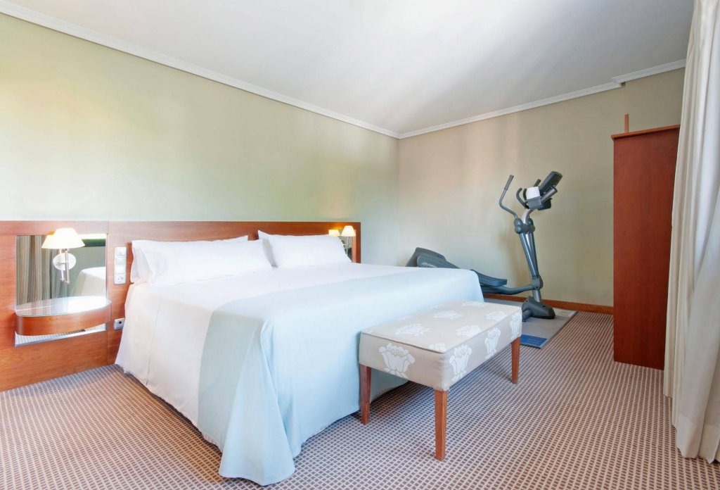 Фото Hotel Madrid Alameda Aeropuerto Affiliated by Melia